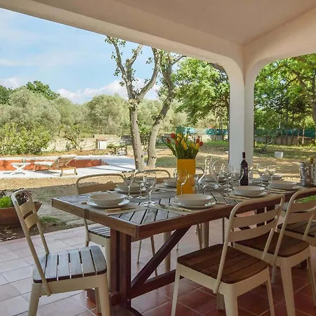 Holiday home Amazing In With Wifi